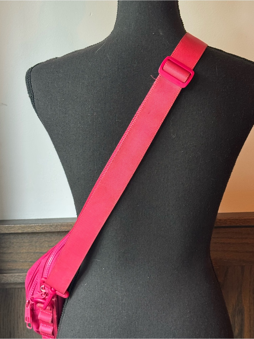 Calpak Hot Pink Crossbody Bag - Picture 4 of 13